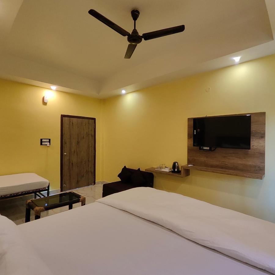Krazyrooms, Kaziranga Exterior photo