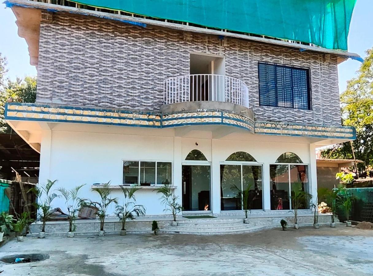 Krazyrooms, Kaziranga Exterior photo