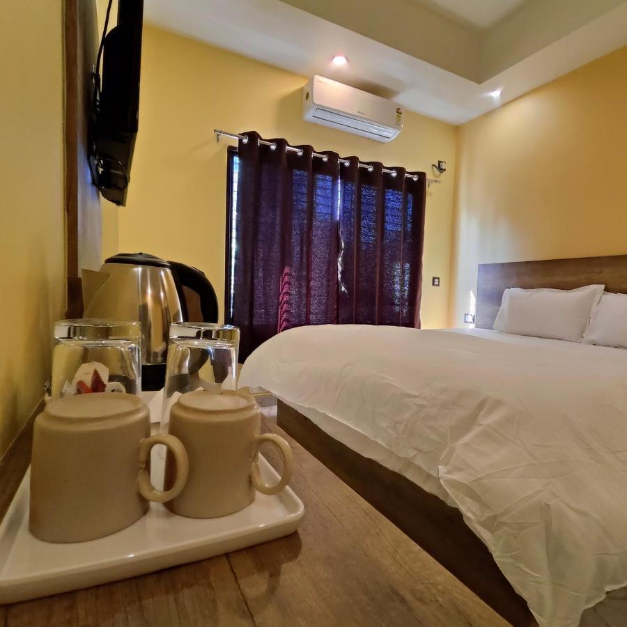 Krazyrooms, Kaziranga Exterior photo