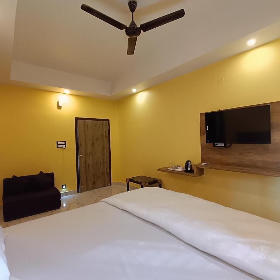Krazyrooms, Kaziranga Exterior photo