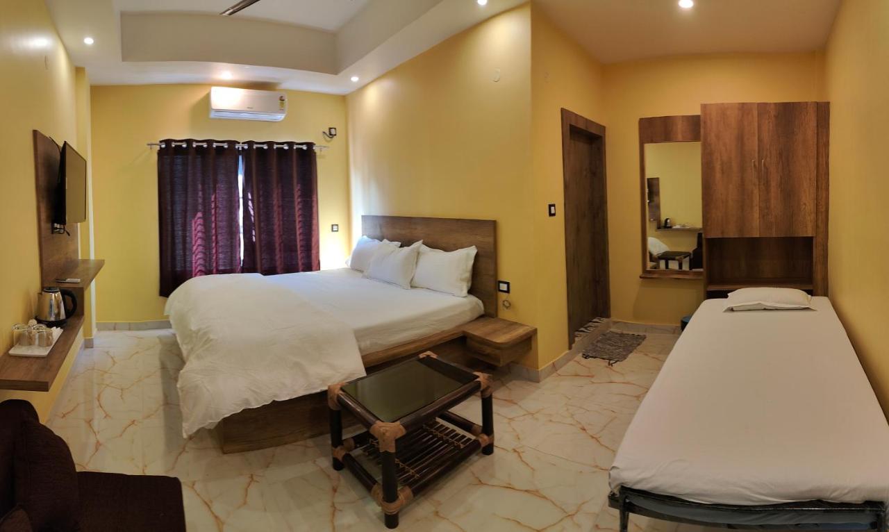 Krazyrooms, Kaziranga Exterior photo