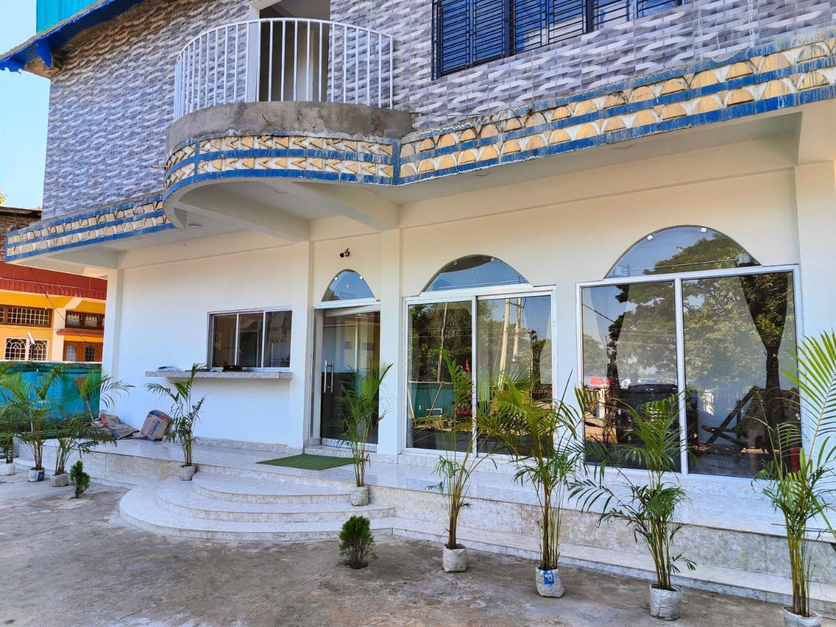 Krazyrooms, Kaziranga Exterior photo