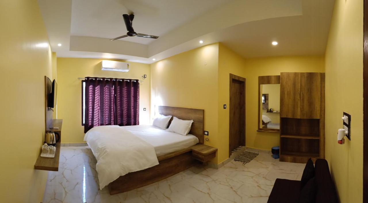 Krazyrooms, Kaziranga Exterior photo